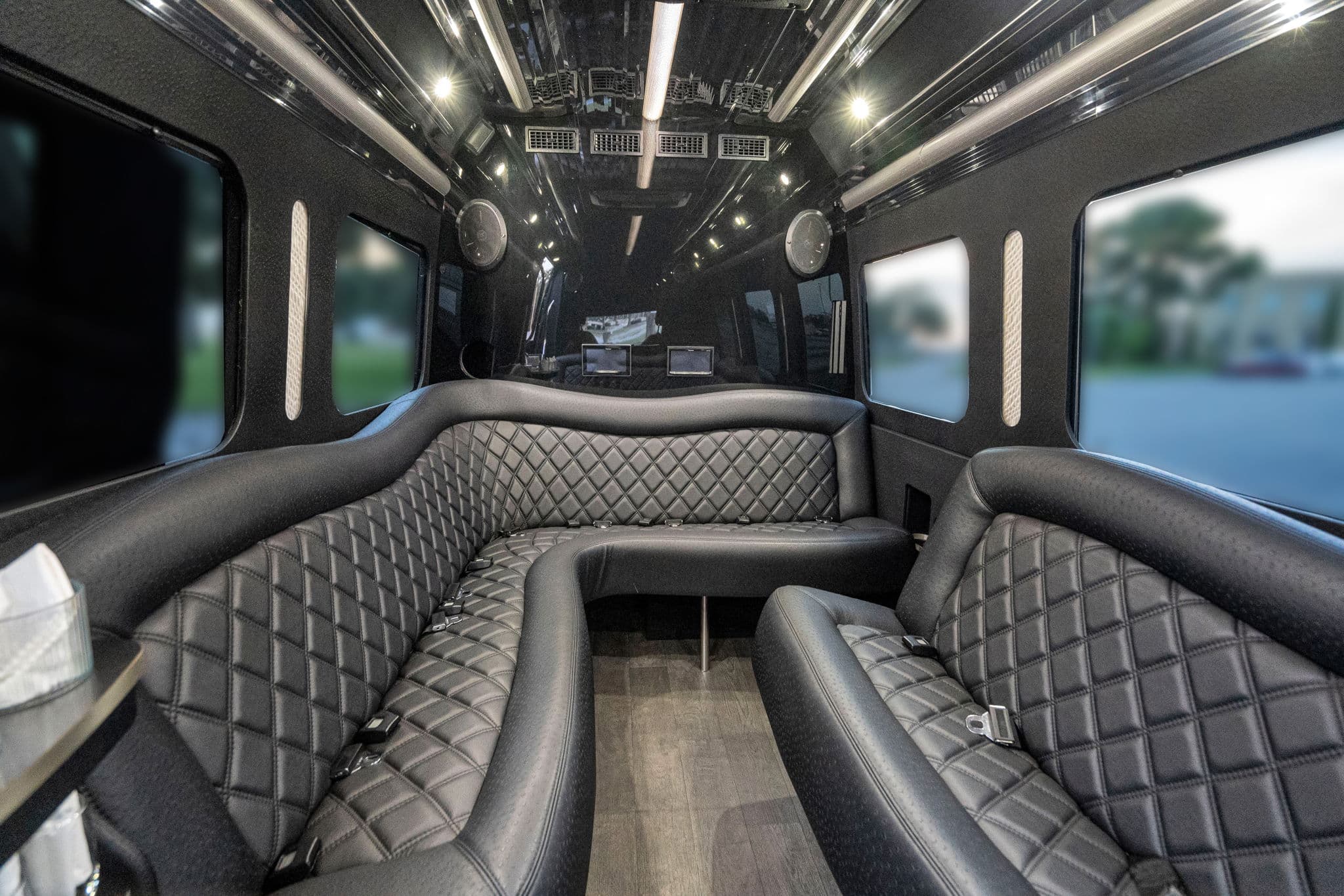 Stretch Limo Service, Jazzy Limousine & Shuttle New Orleans