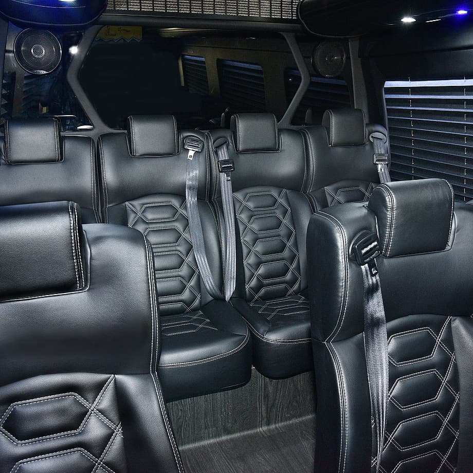 New Orleans limousine service - 12paxint